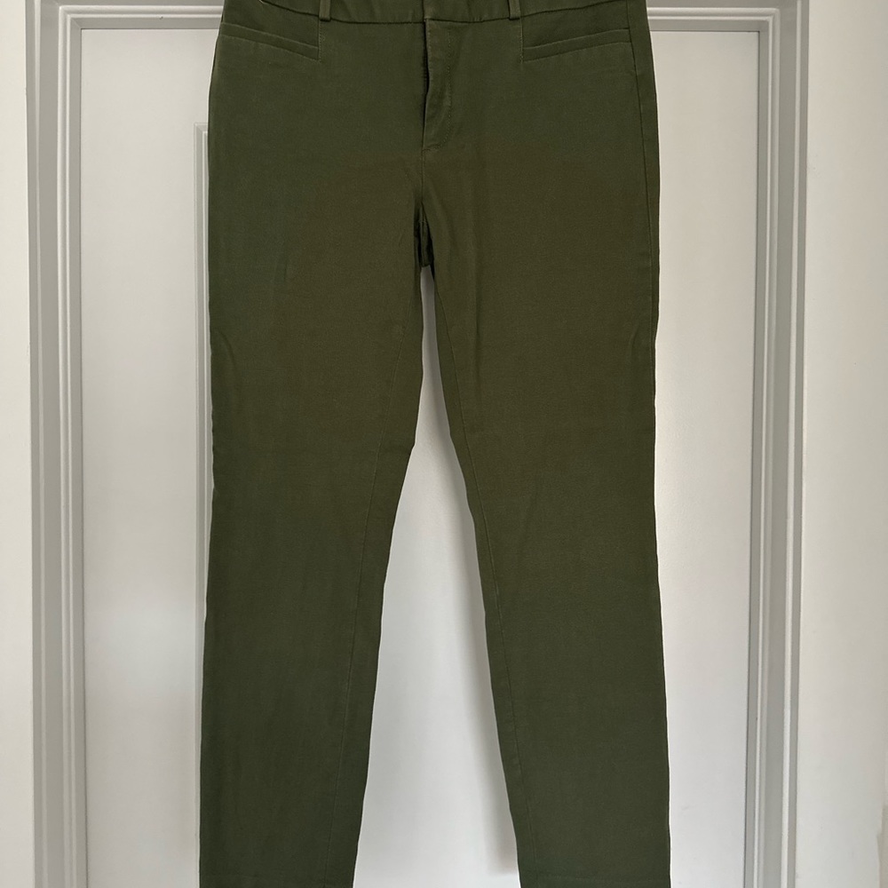 Banana Republic Sloan Skinny Pant in Olive Green - size 6L